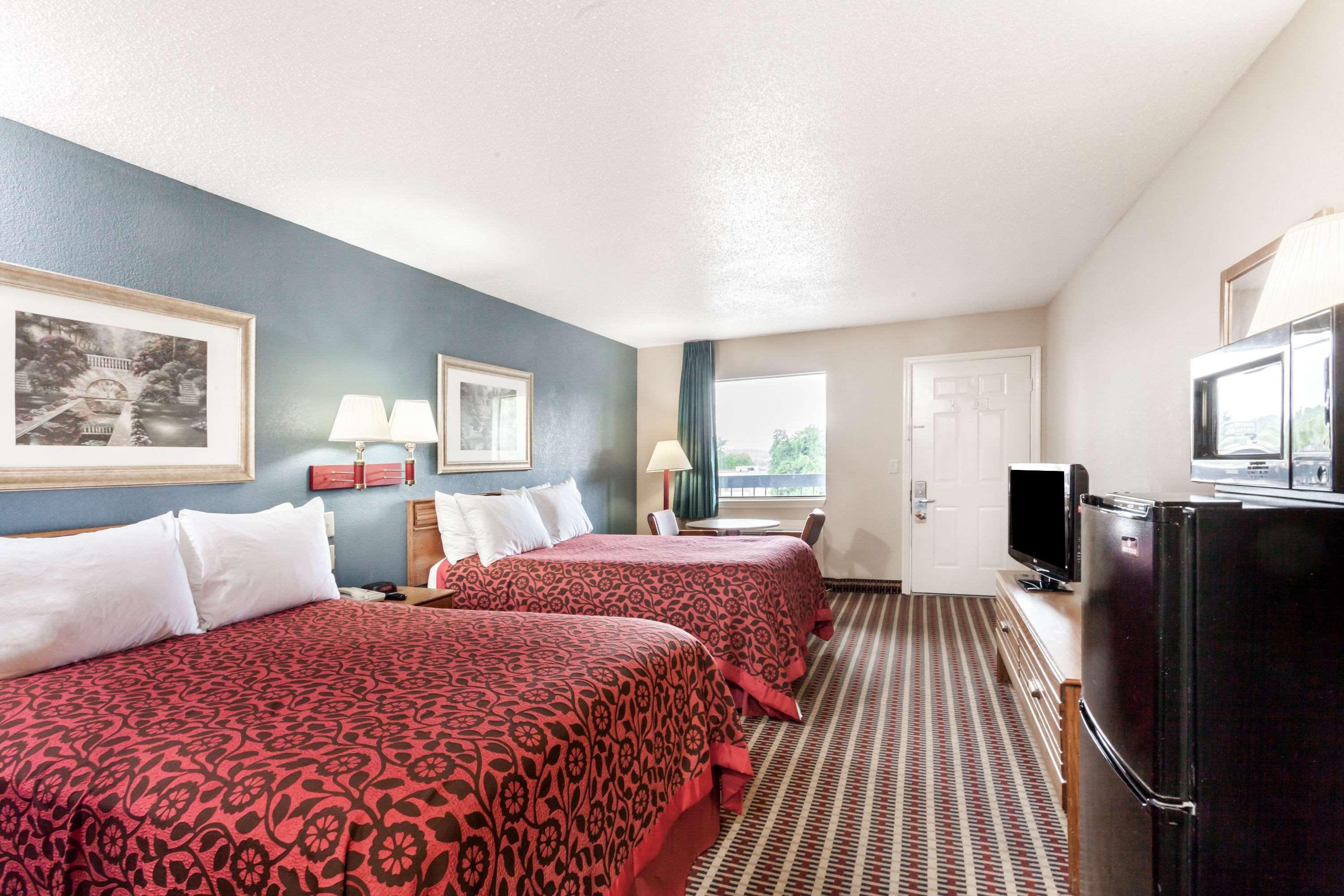 Days Inn By Wyndham Nashville N Opryland/Grand Ole Opry Экстерьер фото